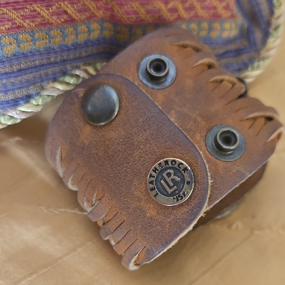 Leatherock Brown Leather Bracelet with Mother of Pearl Accent - Picture 6 of 6